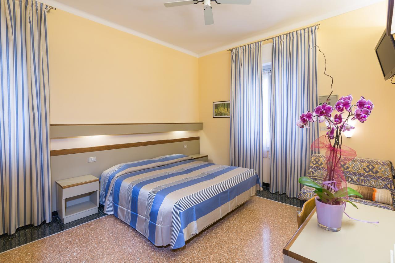 Hotel Villa Delibera Varazze Eksteriør bilde